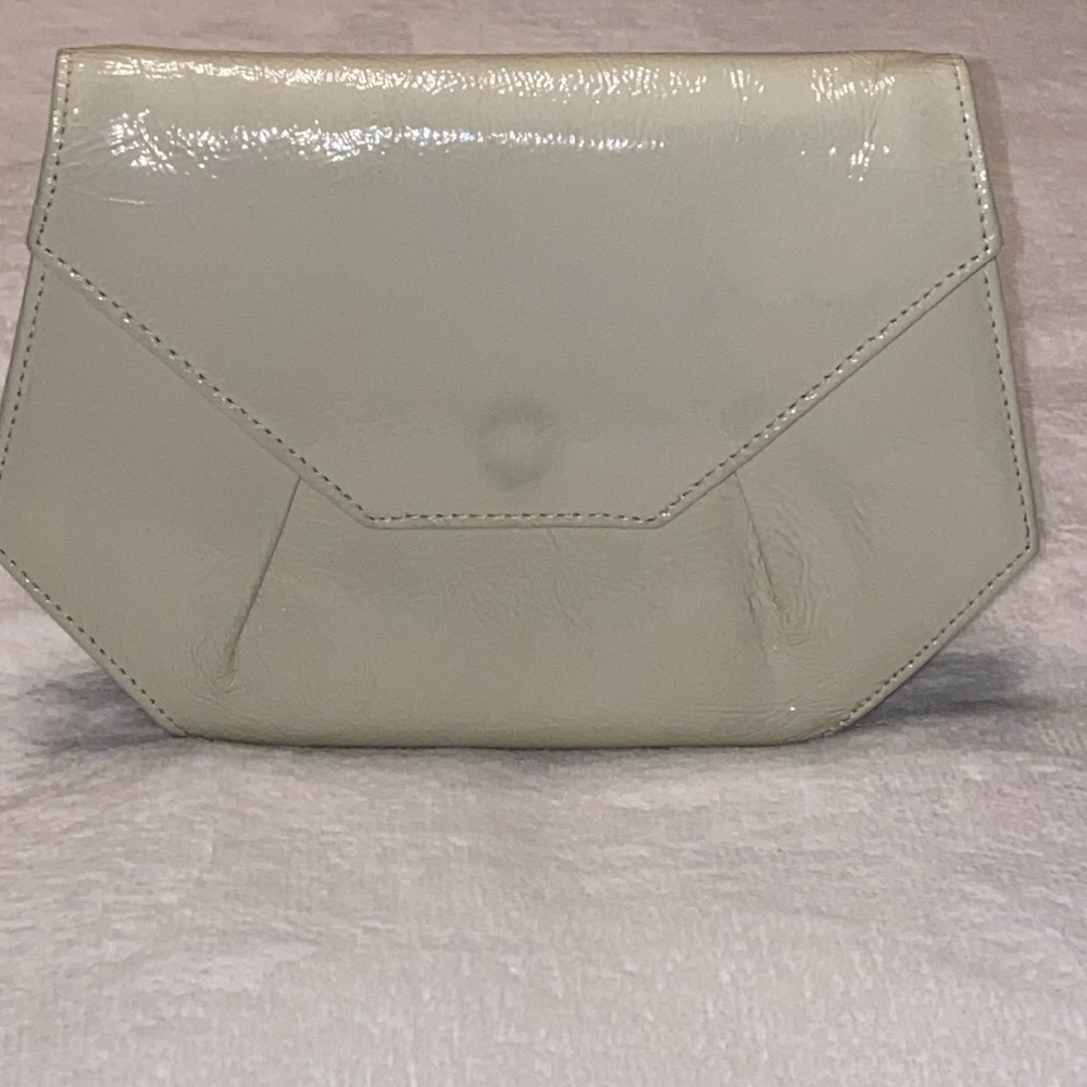 HOBO Cream Patent Leather Handheld Envelope Clutch EUC